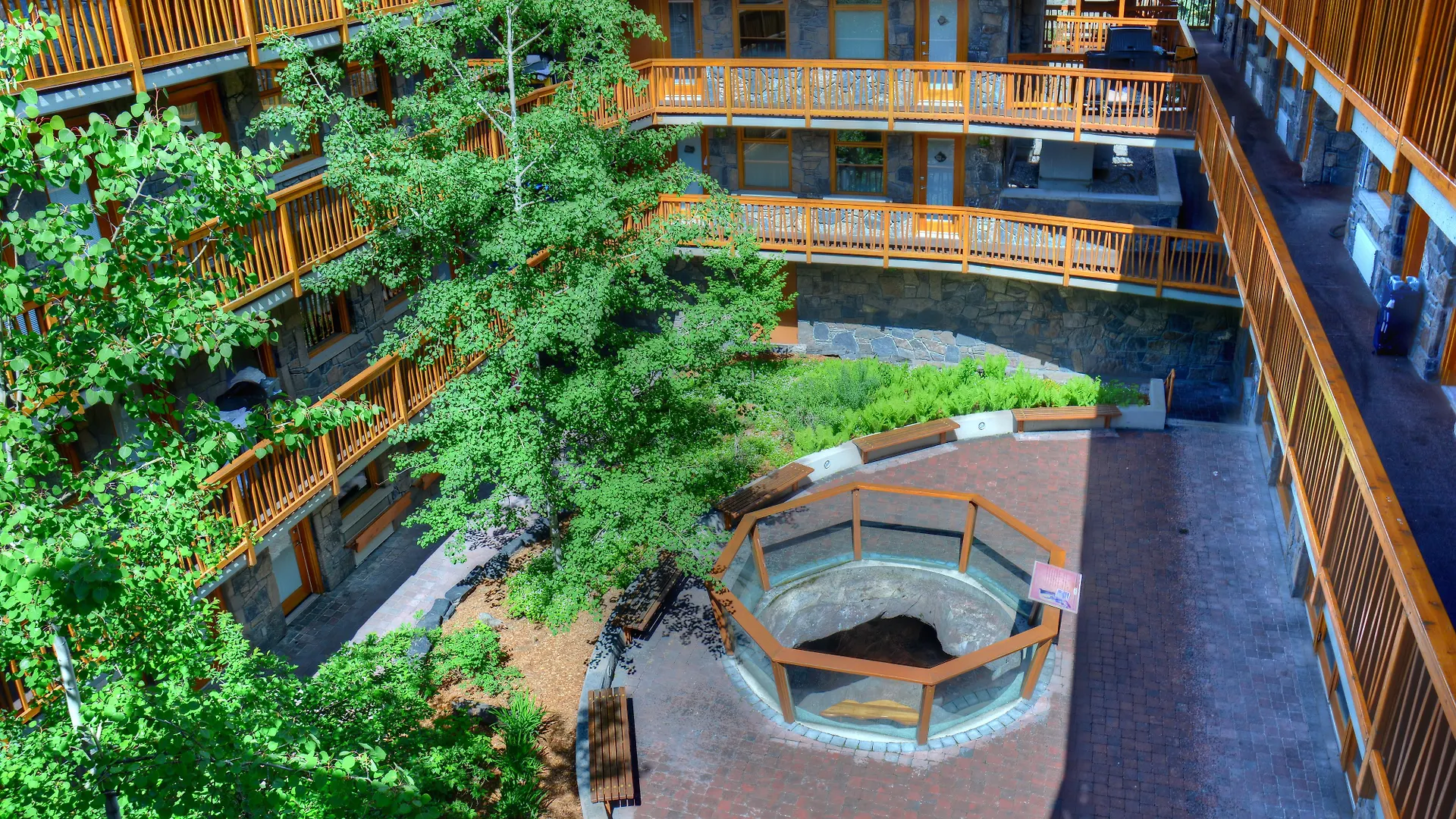 Fox Hotel And Suites Banff
