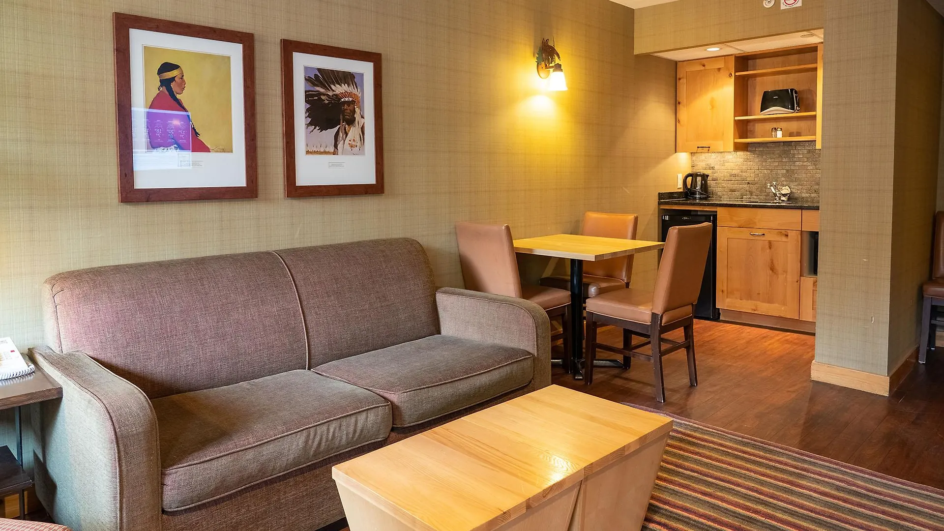 Fox Hotel And Suites Banff