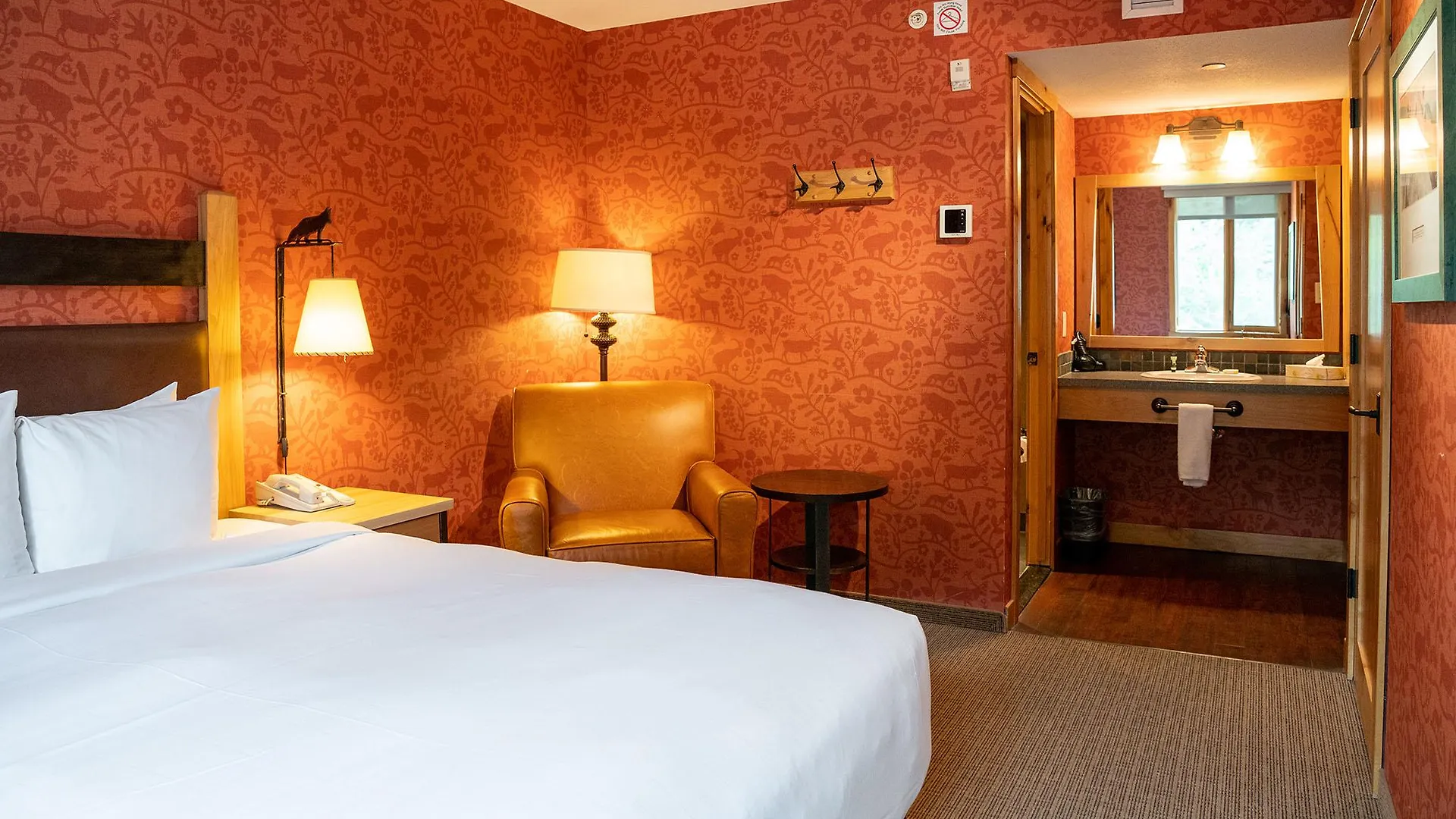 ****  Fox Hotel And Suites Banff Canada