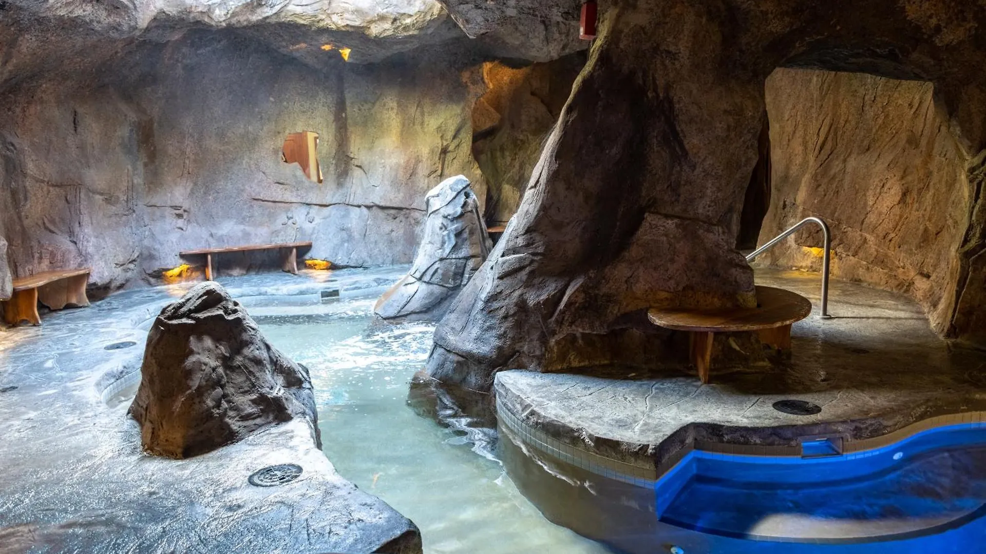 Fox Hotel And Suites Banff